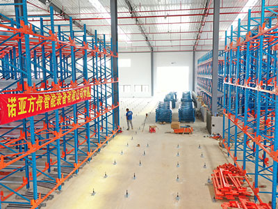 諾亞方舟解說窄巷道貨架和雙深度貨架的區(qū)別